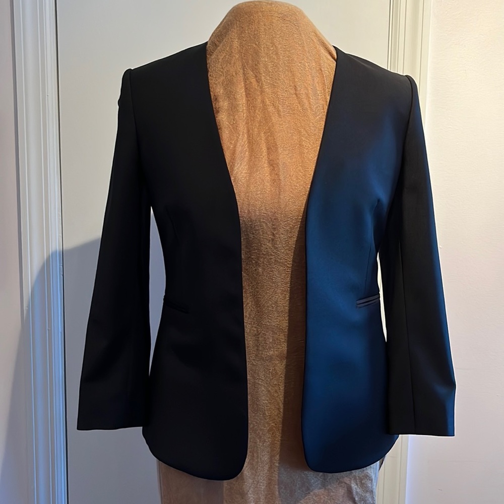 Theory Lindrayia Open Front 3/4 Sleeve Cropped Suiting Jacket